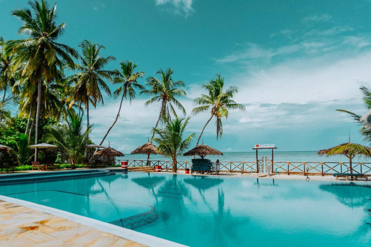 Sunny Palms Beach Bungalows Uroa Extérieur photo