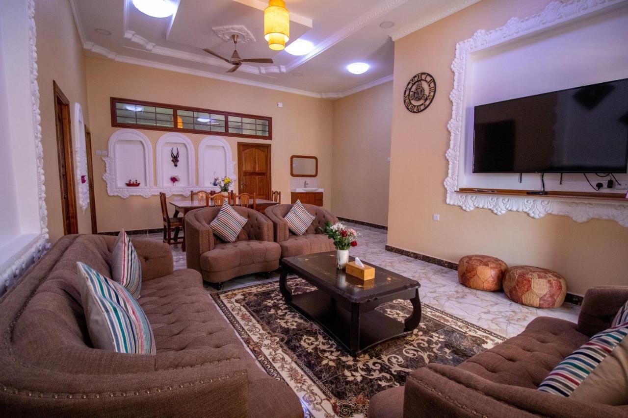 Sunny Palms Beach Bungalows Uroa Extérieur photo
